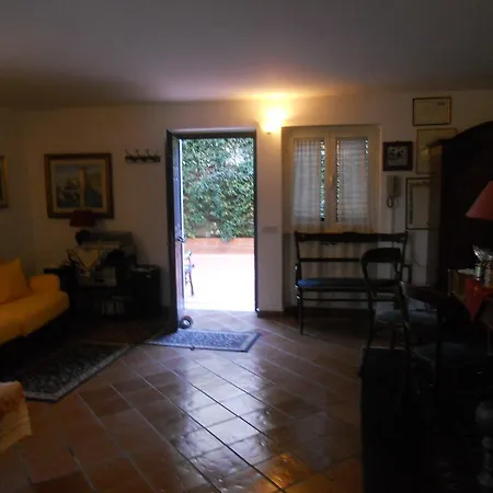 Eleonora Apartman Formia
